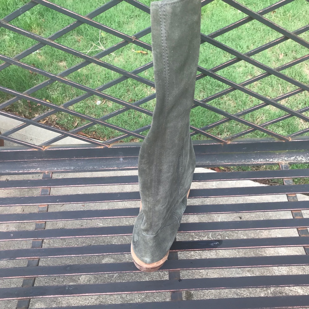 Olive boots - Picture 4 of 4